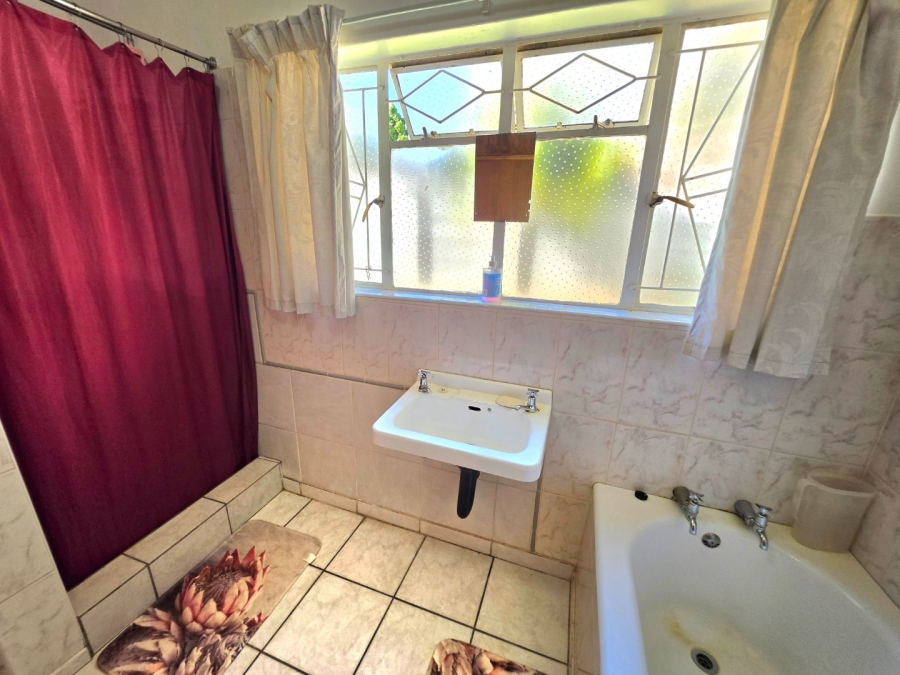 5 Bedroom Property for Sale in Panorama Free State